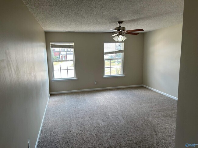 Building Photo - 104 Preston Cir
