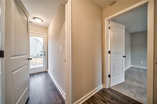 Building Photo - 21 Belfield Ct