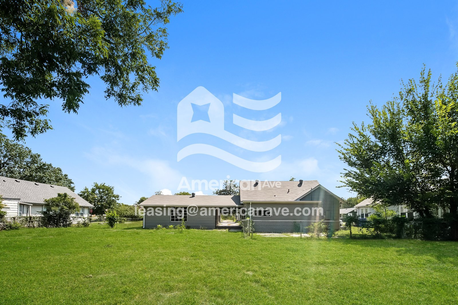 Building Photo - 225 E Himes St