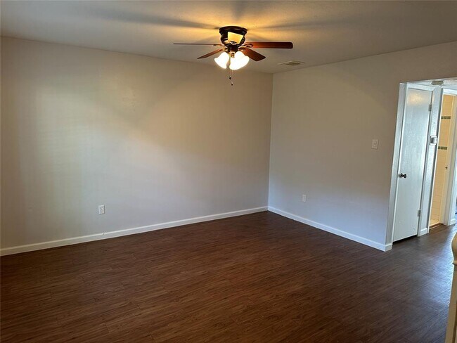 Building Photo - 12889 High Star Dr