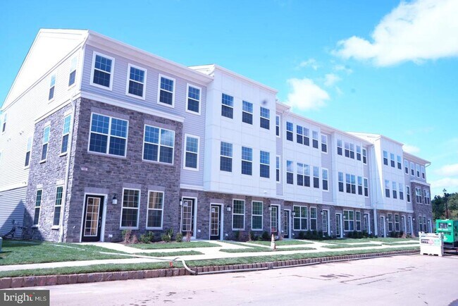 Building Photo - 123 Stoutsburg Blvd