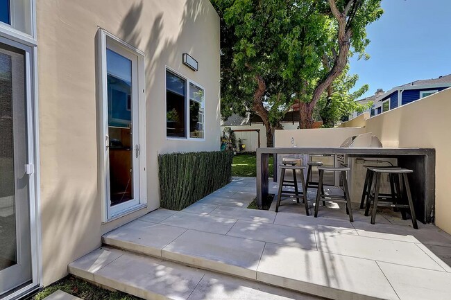Building Photo - Stunning 4-Bedroom Home for Lease – Prime ...