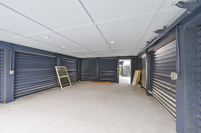 Building Photo - 1207 32nd St