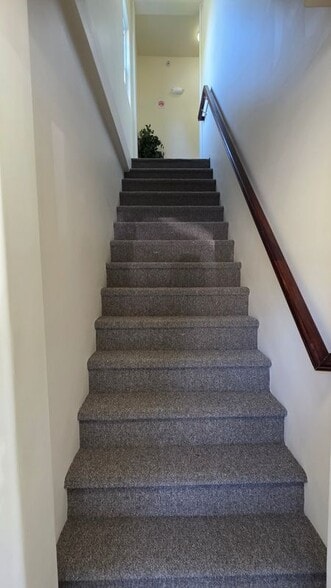 Building Photo - 225 Pemberton Rd