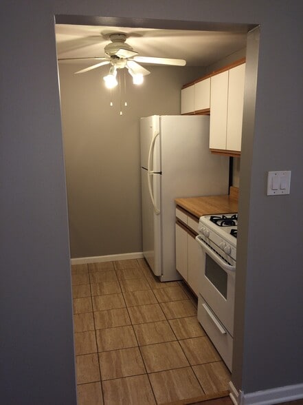 Primary Photo - 9986 S 84th Ter