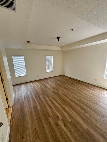 Master Bedroom - 1542 Almond Avenue