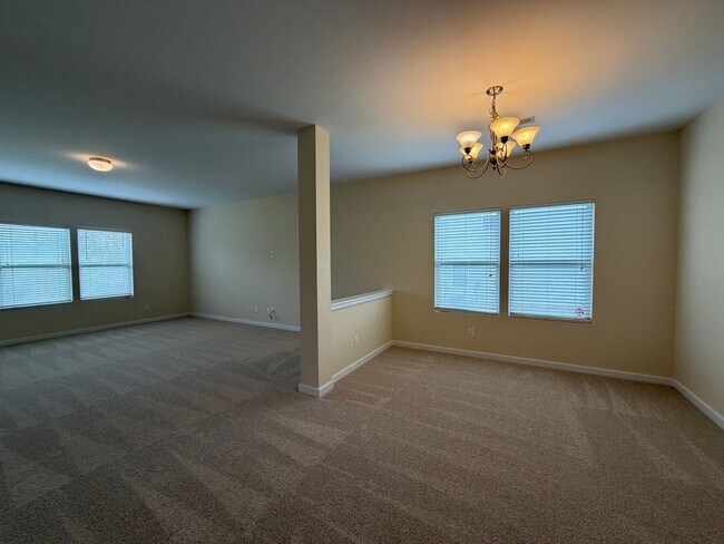 Building Photo - 1328 Shaw Ave