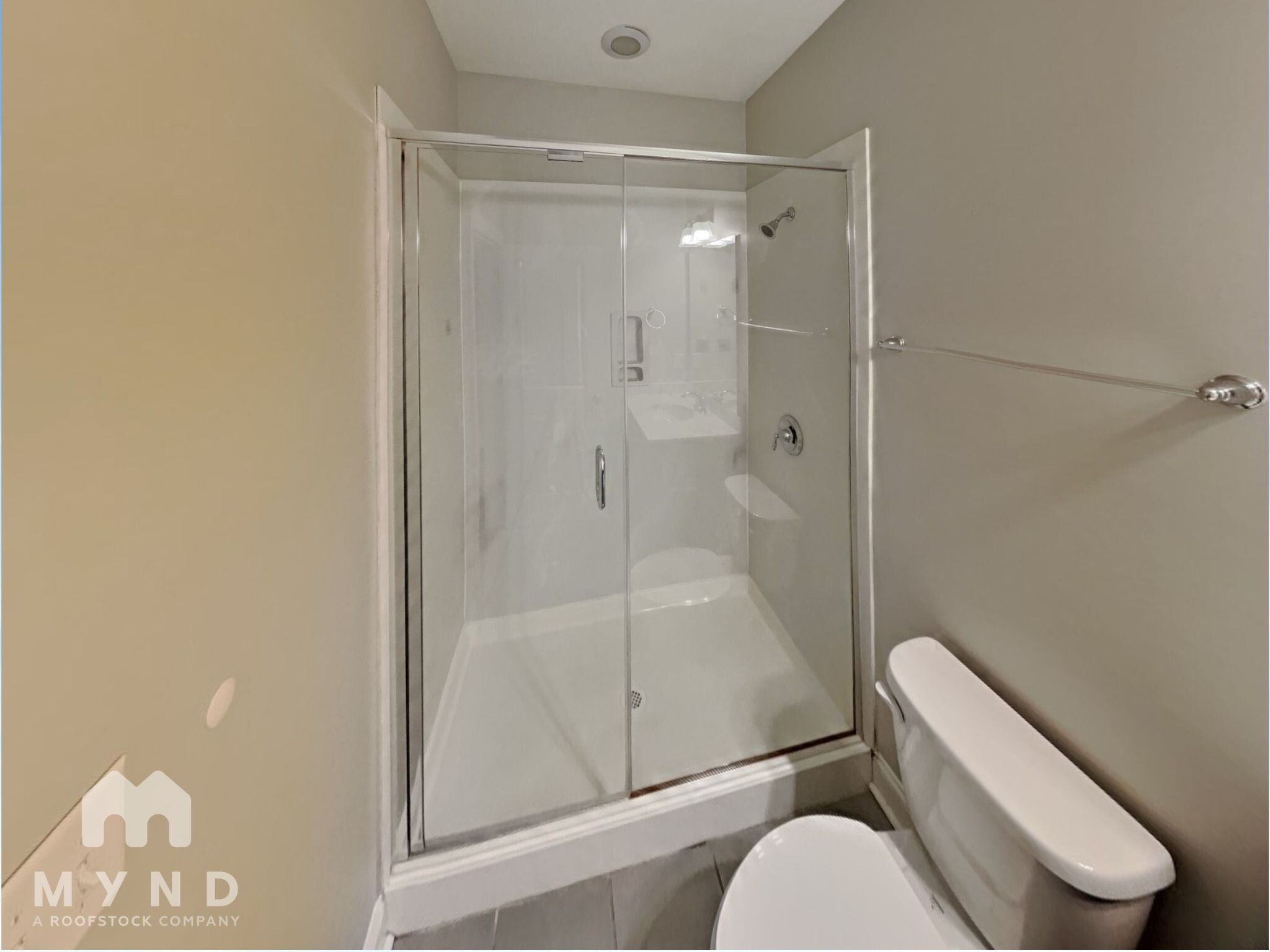 Building Photo - 2547 Statesville Ave