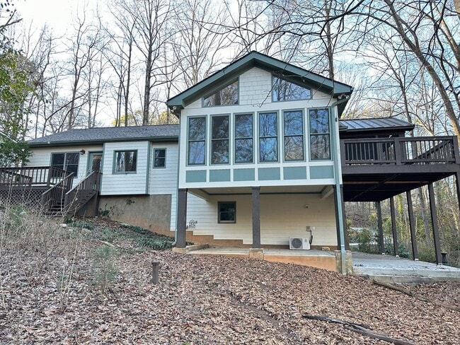 Building Photo - Beautiful Home off Timothy Available