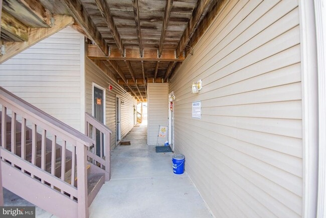 Building Photo - 152 Brookland Ct