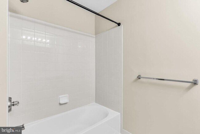 Building Photo - 42985 Pascale Terrace