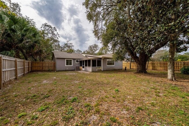 Building Photo - 245 Moonbeam Rd