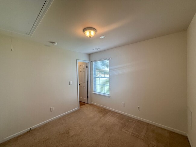Building Photo - 4433 Paula Dr