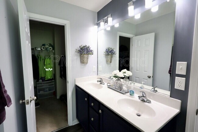 Building Photo - 15831 Haggis Dr