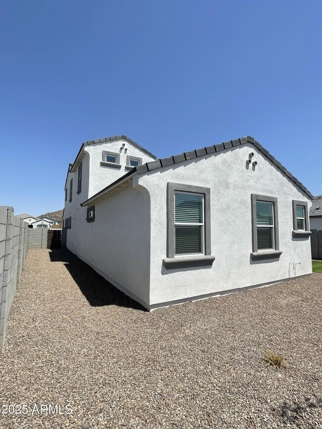 Building Photo - 7417 W Buckhorn Trail