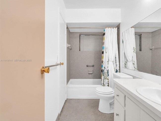 Building Photo - 5102 NW 36th St