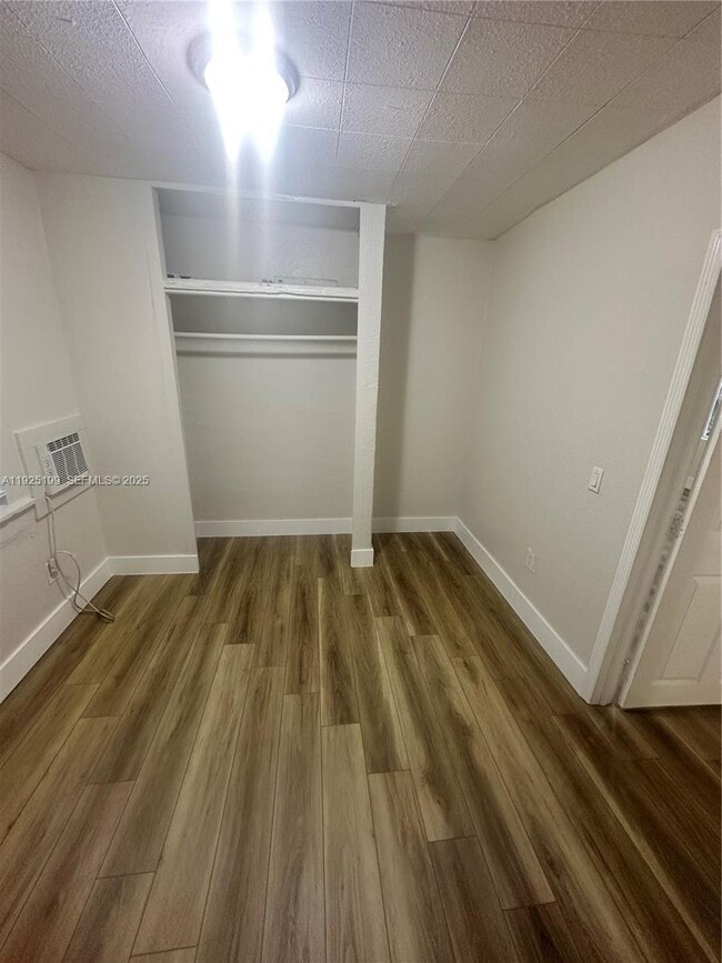 Building Photo - 36 NE 60th Terrace