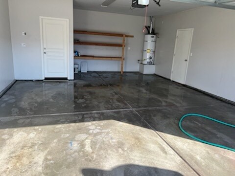 Building Photo - 2468 Bay Hill Ave