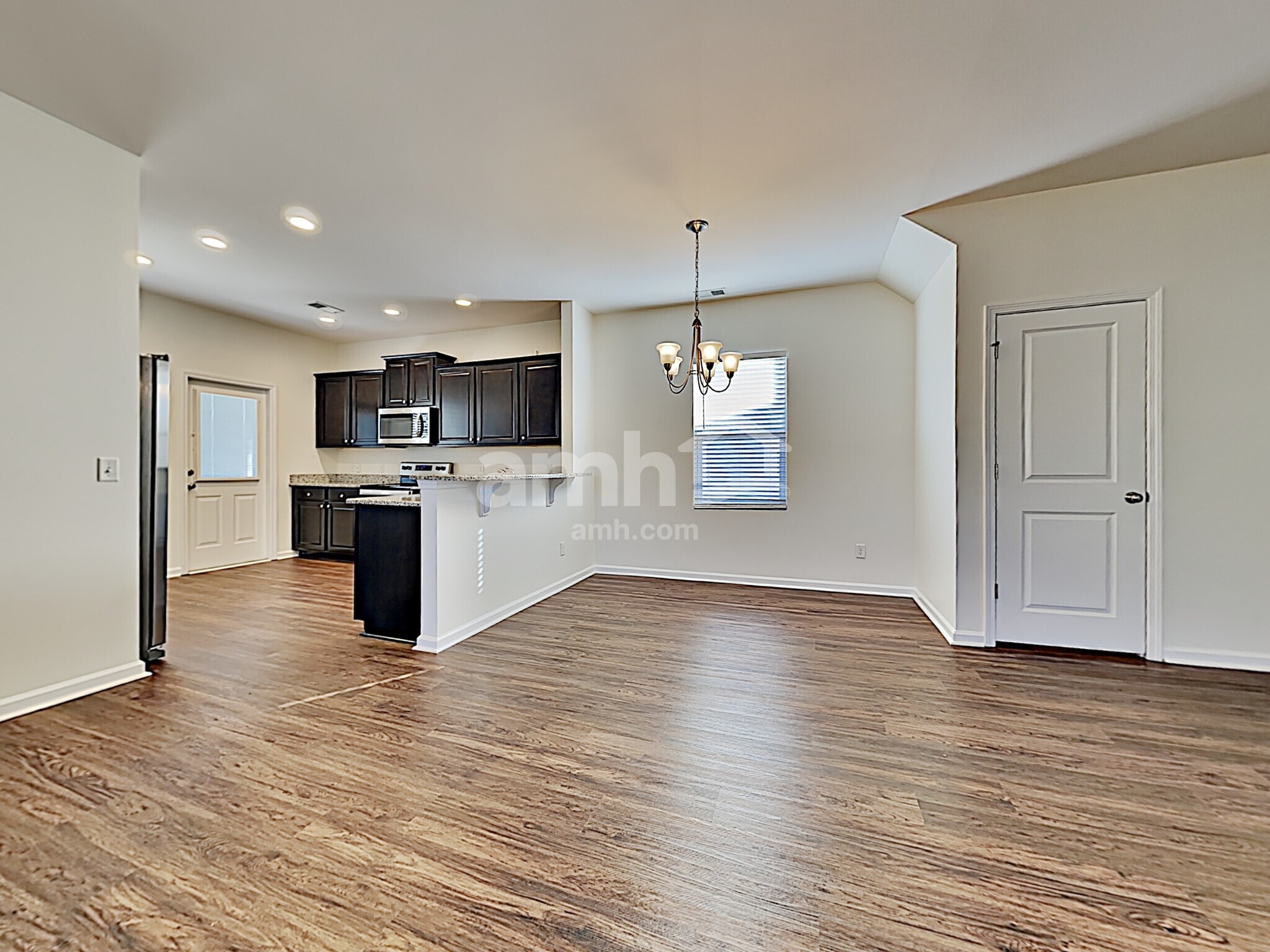 Building Photo - 334 Cantley Ct