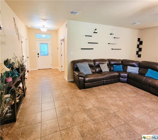 Building Photo - 4000 Flatrock Mountain Dr