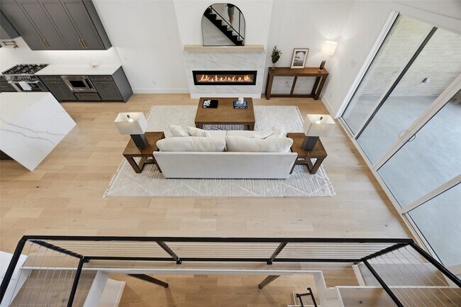 Building Photo - 408 Vista Buena Trl