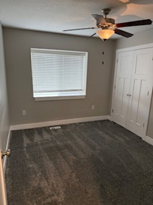 Building Photo - Gorgeous 6-bedroom, 4-bathroom in Charming Salem