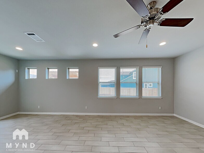 Building Photo - 1133 Kerrwood Wy