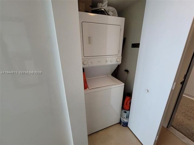 Building Photo - 92 SW 3rd St