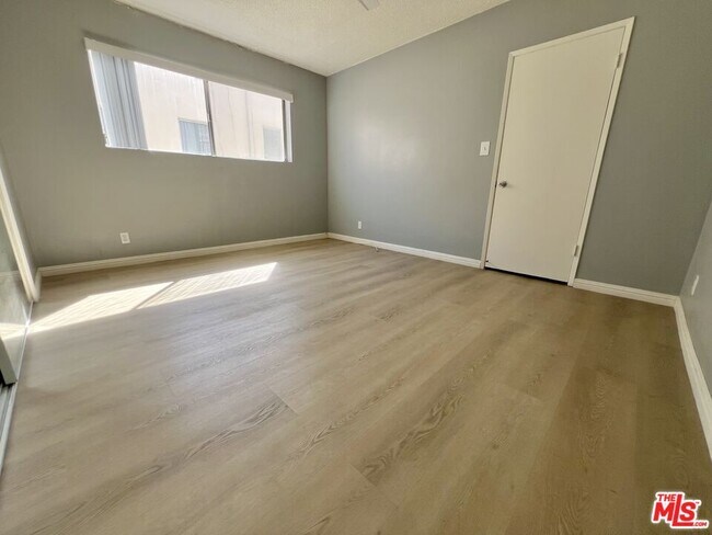 Building Photo - 1426 Orange Grove Ave