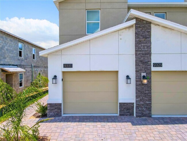 Building Photo - 9331 Sommerset Hills Dr