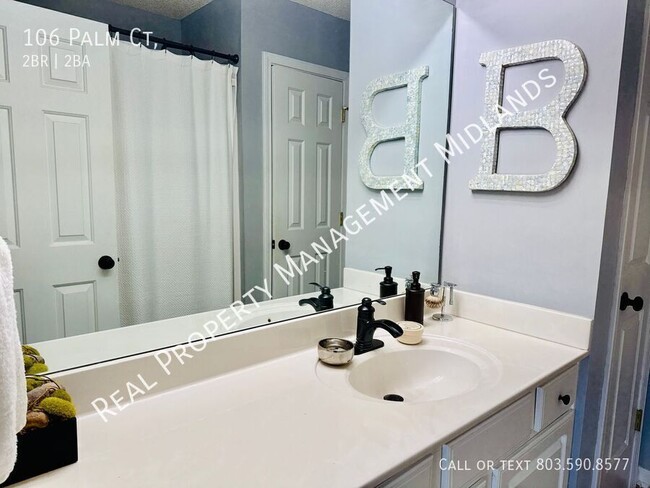 Building Photo - 106 Palm Ct