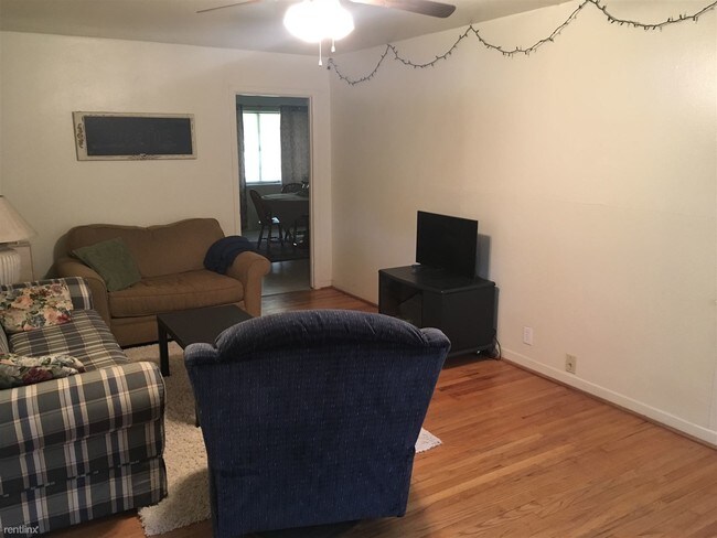 Building Photo - 3 br, 2 bath House - 3902 Oaklawn St 3902 ...