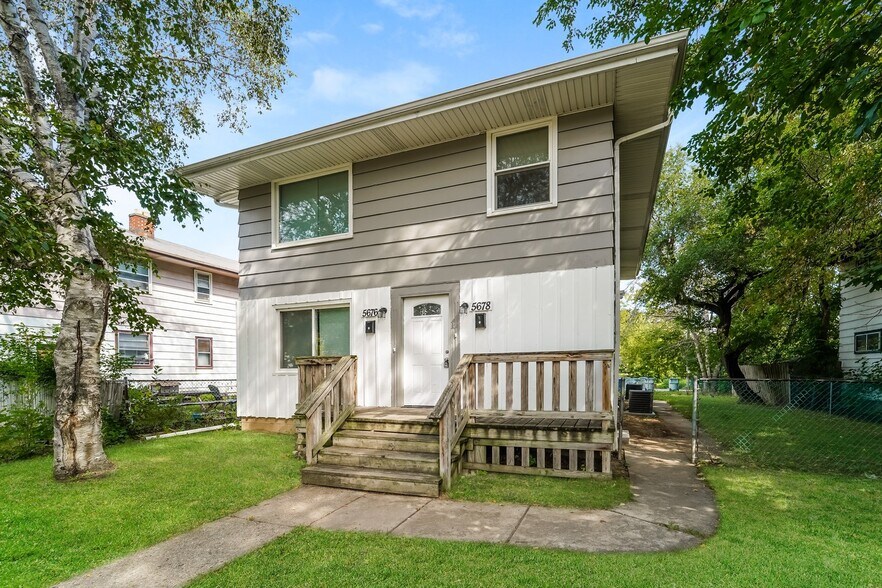 Building Photo - 5676#5678 North 61st Street, 53218; #1323339 - 1323339