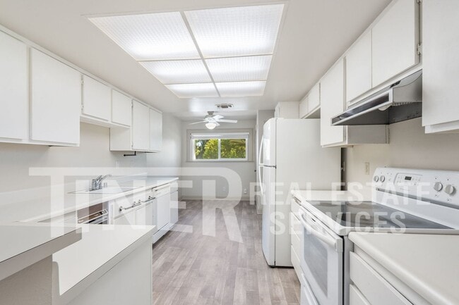 Building Photo - 2674 Rio Bravo Cir