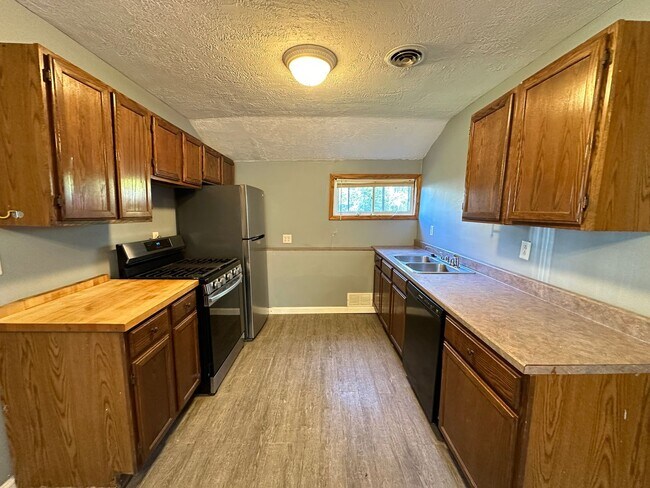 Building Photo - 1922 W Washington- Single Family Home