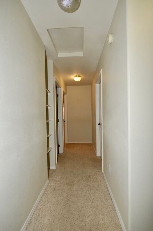 Building Photo - Best Hill Meadows Community- 3 bed 2 bath ...