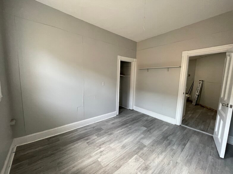 Building Photo - 11 Park