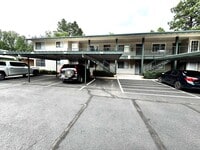 Building Photo - 2 bed 2 bath condo