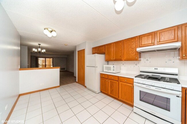 Building Photo - 8710 W Evelyn Ln