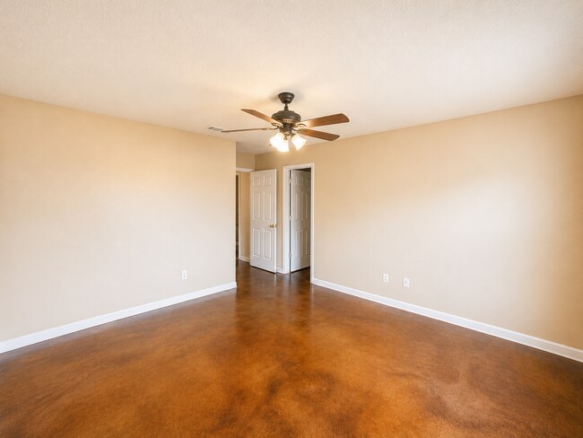 Building Photo - AVAILABLE MID AUGUST!! 3bd/2ba in Harker Heights!