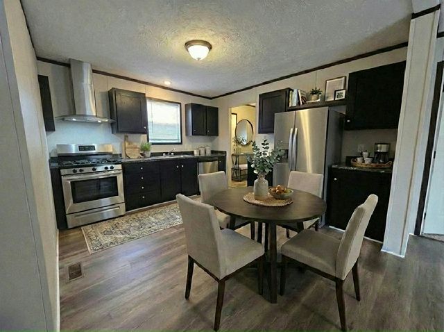 Building Photo - 440 Warbler Ln