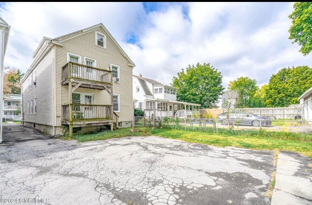 Building Photo - 115 Woodlawn Ave