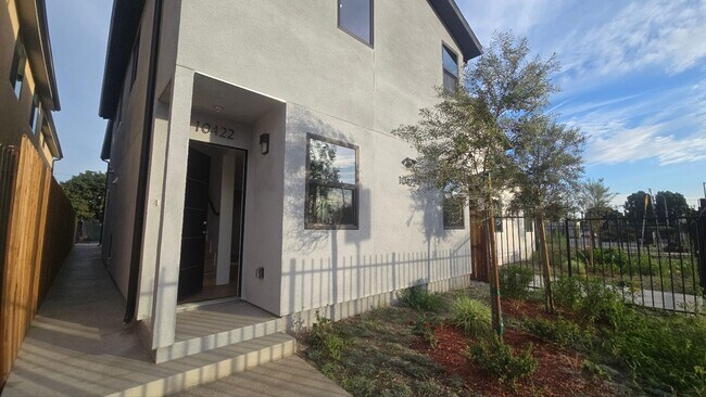 Building Photo - Graham(10422)