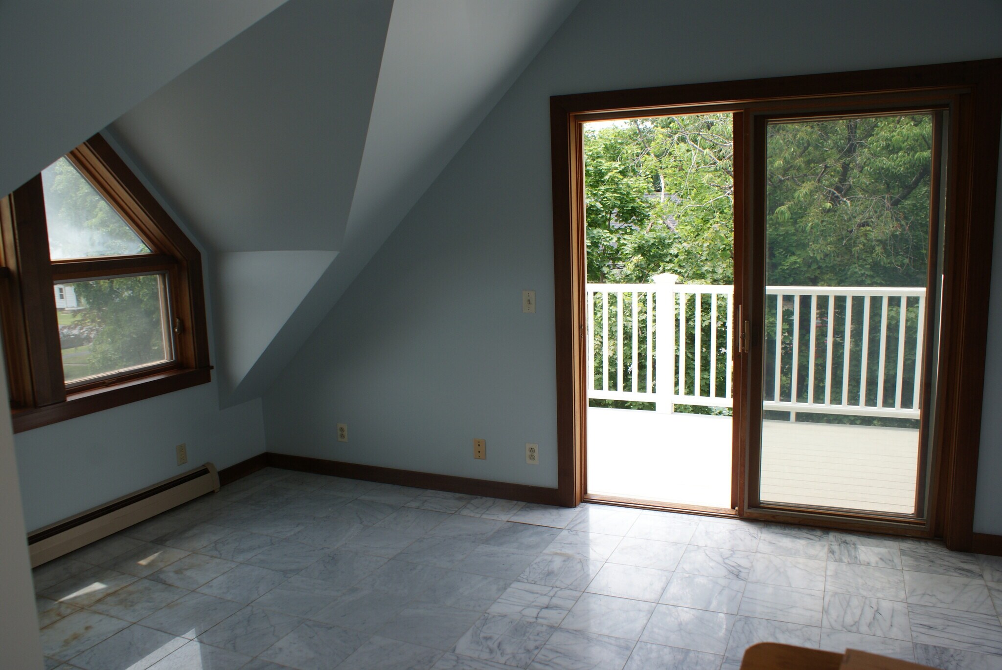 Dining Room - 264 N Pleasant St