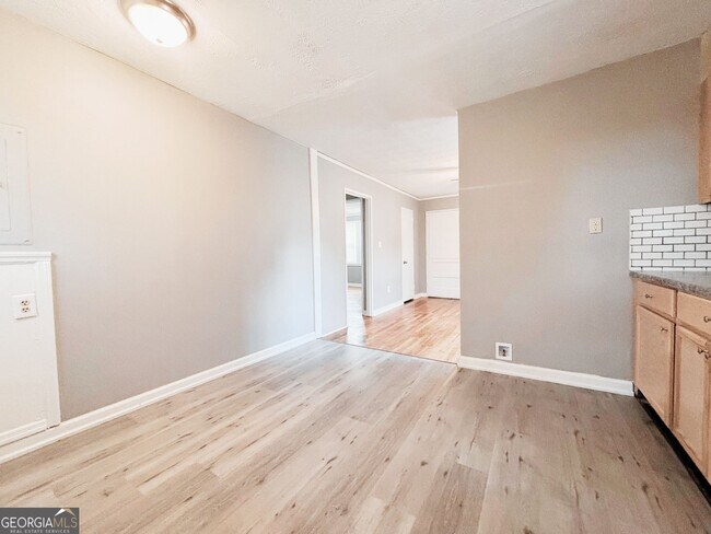 Building Photo - 1780 Cahoon St SW