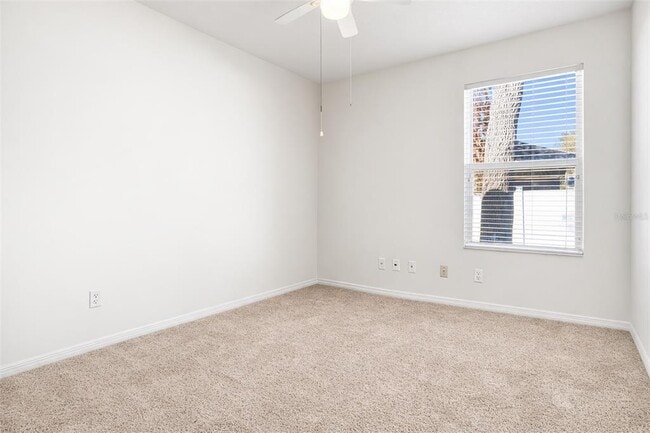 Building Photo - 5810 Hummingbird Ct