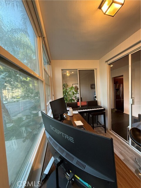 Building Photo - 14144 Dickens St