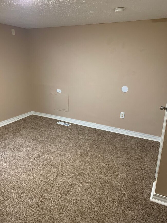 Building Photo - 1712 Seventh St