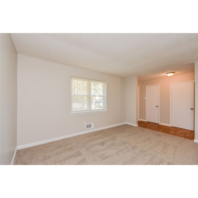 Building Photo - 9125 Settlers Grove Rd NE