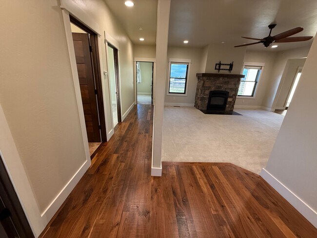 Building Photo - 45 Spain Bridge Cir Dr